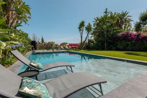 Villa Barcelona�s Tropical Oasis