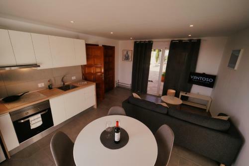 Apartamento Ventoso , Modern Rustic Stay