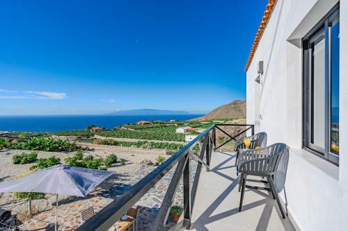 Cliff Haven Sea View Apartment - Adults Only