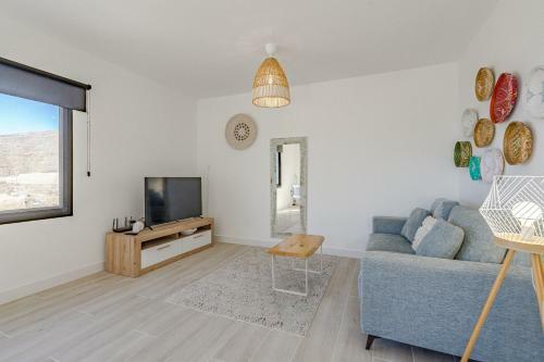 Cliff Haven Sea View Apartment - Adults Only