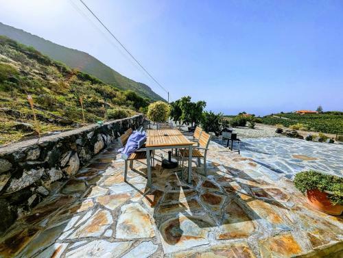 Sea La Vie Apartment - Adults Only