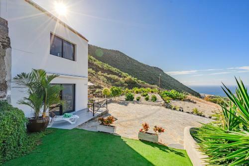 Sea La Vie Apartment - Adults Only
