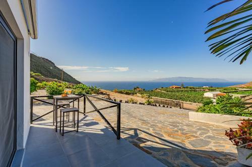 Sea La Vie Apartment - Adults Only