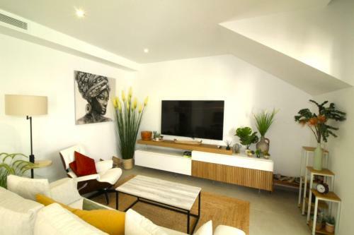 Apartamento Elvira Home, Santiago De La Ribera, Aq-156