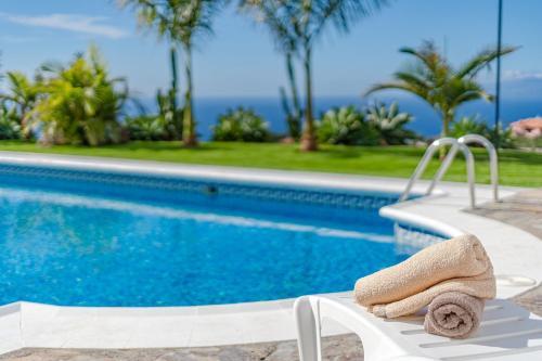 Sea View House Pride & Joy - Adults Only