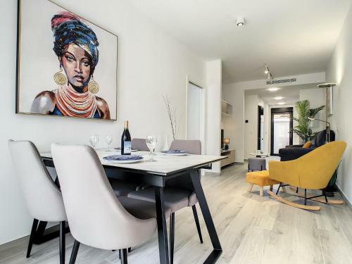 Elisa Beach Apartment - 8209