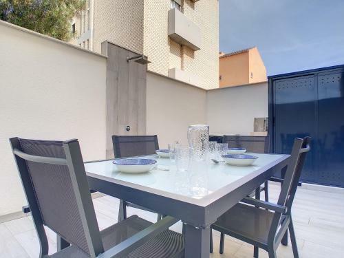 Elisa Beach Apartment - 8209