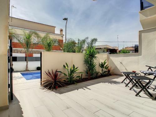 Elisa Beach Apartment - 8209