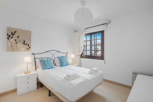 Apartamento La Campana Townhouse With Pool Ref 222