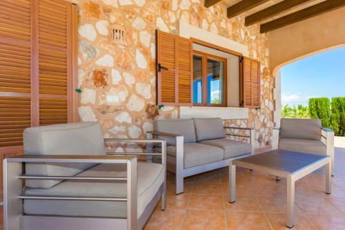 Villa Es Contes By Slow Villas