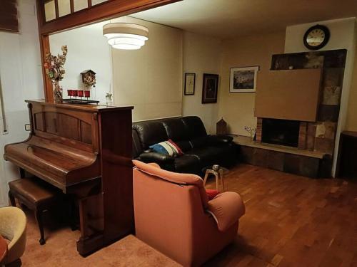 Casa Con Jard�n Y Piscina Privada.