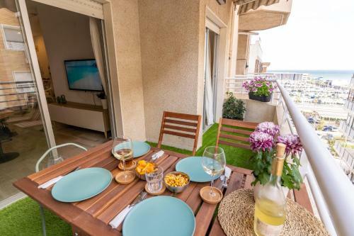 Apartamento Nuevo A Estrenar. Vistas Al Mar, Terraza, Ascensor