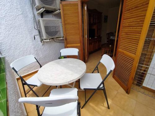 Apartamento C�modo A 300 Metros De La Playa