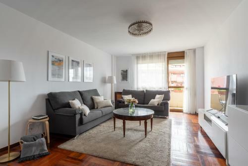 Apartamento En Alto Miranda Con Parking