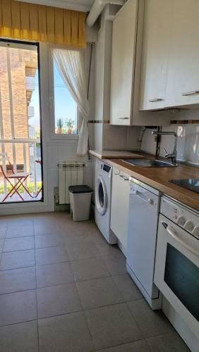 Apartamento Piso Alegr�a. Tranquilidad Excursiones Y Playa
