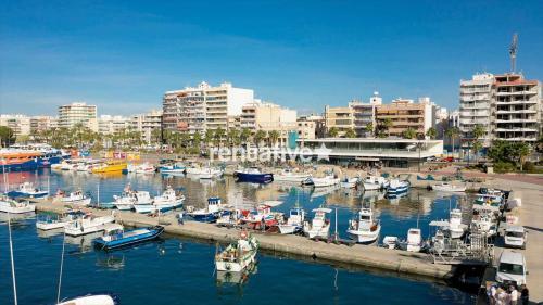Apartamento Terraza AA Ascensor 1 Min Playa Equipado