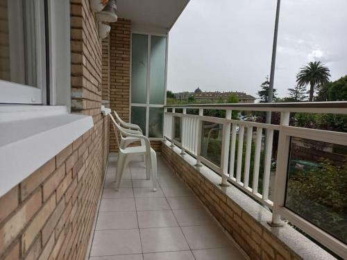 Apartamento En Santander Soleado Y Con Terraza.