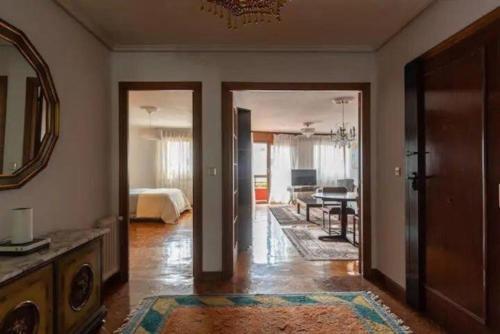 Apartamento Luminoso Piso Grande Con Garaje En El Centro.