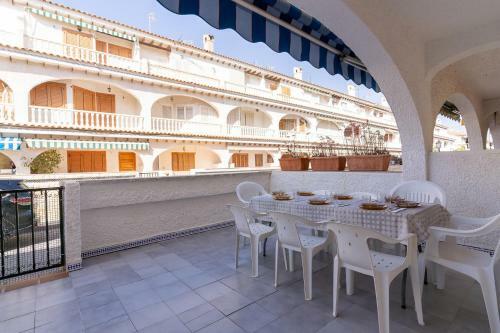 Rentafive Parking Frente A La Playa Tamarit