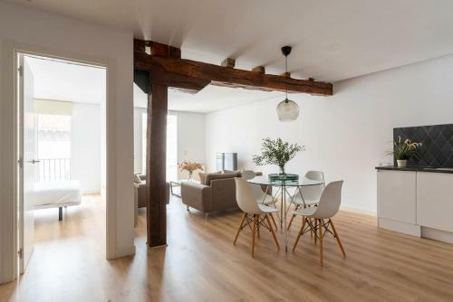 Apartamento Piso Moderno En El Centro Detr�s Del Edificio Banco Santander