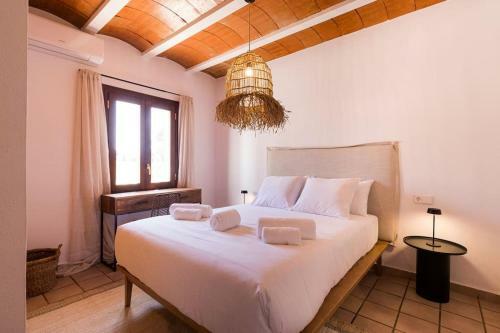 Villa Your Perfect Hideaway Only 5 Minutes From Ibiza