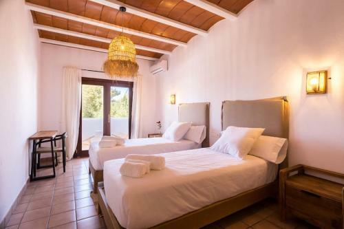 Villa Your Perfect Hideaway Only 5 Minutes From Ibiza