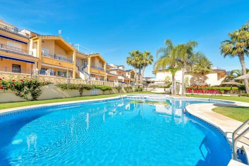 Casa En Playa Con Piscina Novamar