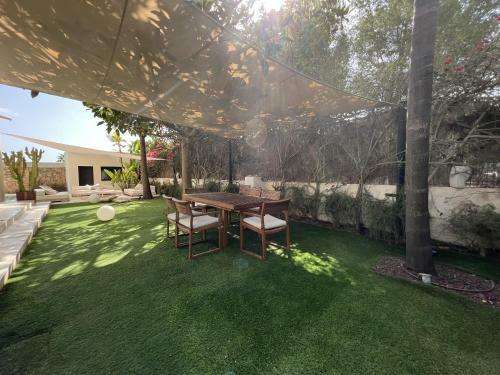 Preciosa Villa En Siesta