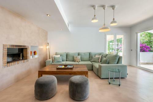 Villa Amarantos