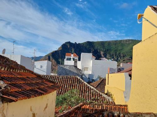 Casita Drago - Cozy Traditional House With Nice Terrace