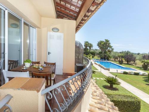 Apartment Les Oliviers By Interhome