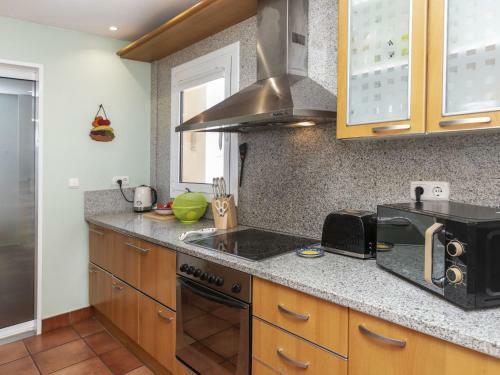 Apartment Les Oliviers By Interhome