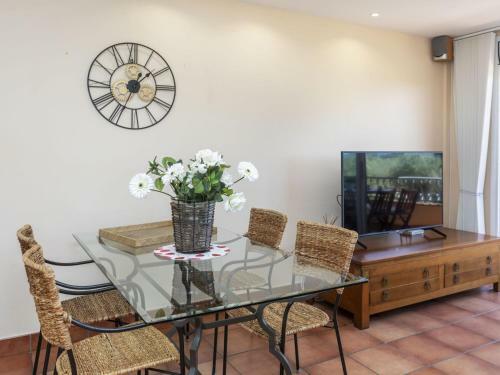 Apartment Les Oliviers By Interhome