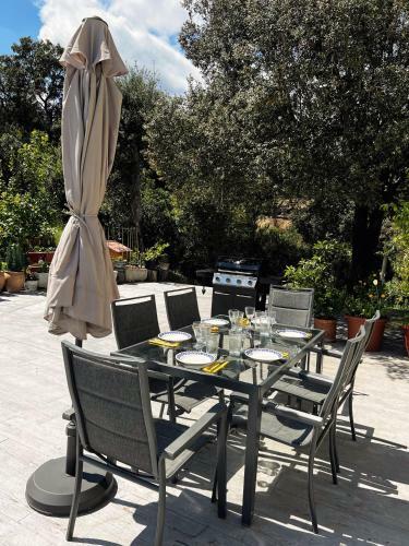 Costa Brava Quiet Villa With Private Pool And Jacuzzi