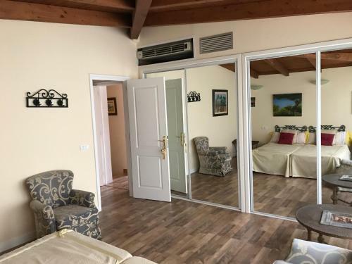Apartamento �tico Espacioso Con Terraza Y Sal�n Exterior