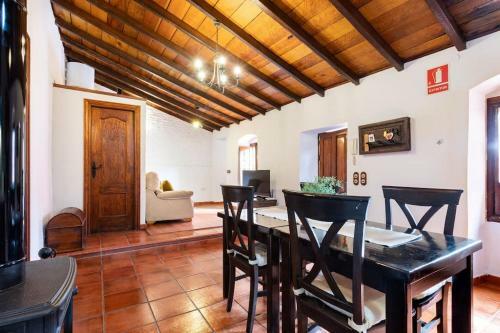 Rural House With Traditional Architecture S. XIX
