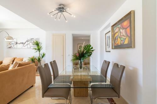 Waterside Apartment In Sotogrande Marina With Private Pool