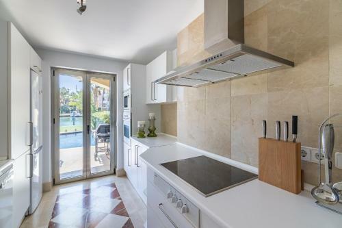 Waterside Apartment In Sotogrande Marina With Private Pool