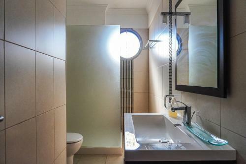 City Center Modern Apartment