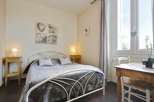 Hotel La Gare Aux Anes
