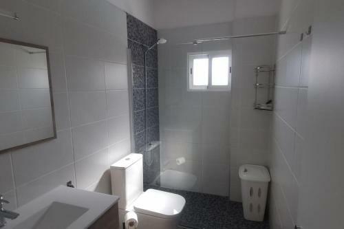 Amplio Apartamento Con Terraza Privada, Piscina Compartida En Arico