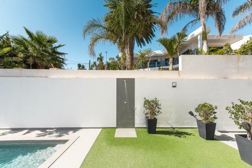 Chalet Con Piscina En Tabaiba By Alterhome