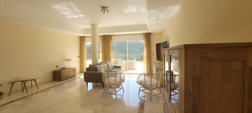 Luminoso Apartamento San Roque Golf Club