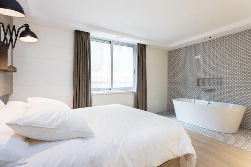 Home2book Elegant Apartment Santa Cruz Center