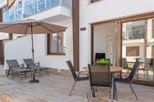 Mediterranean Flamingo Apartment