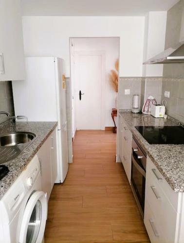 Sun & Sea Beach Apartment Sabinillas