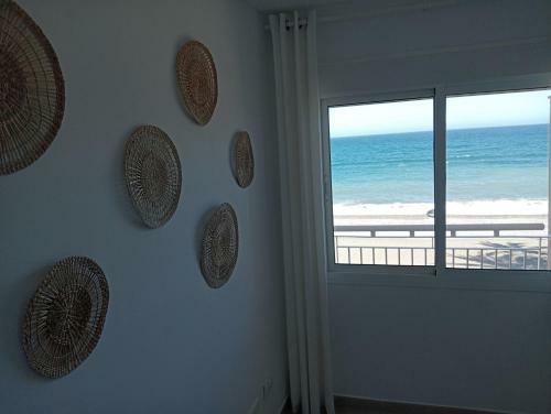 Apartamento Primera Linea De Playa A 10 Min Estepona