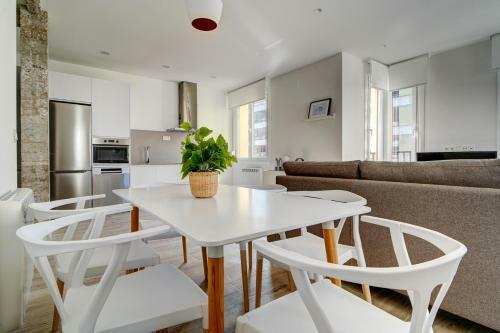 Apartamentos Gran V�a By Sanse Holidays Free Parking