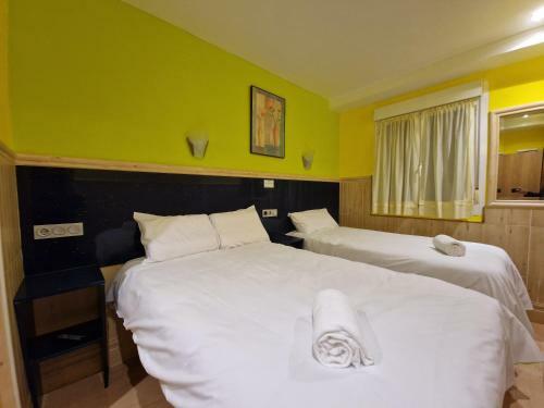 Hostal Pension Izar Bat Guesthouse