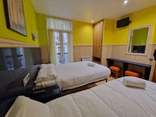 Hostal Pension Izar Bat Guesthouse